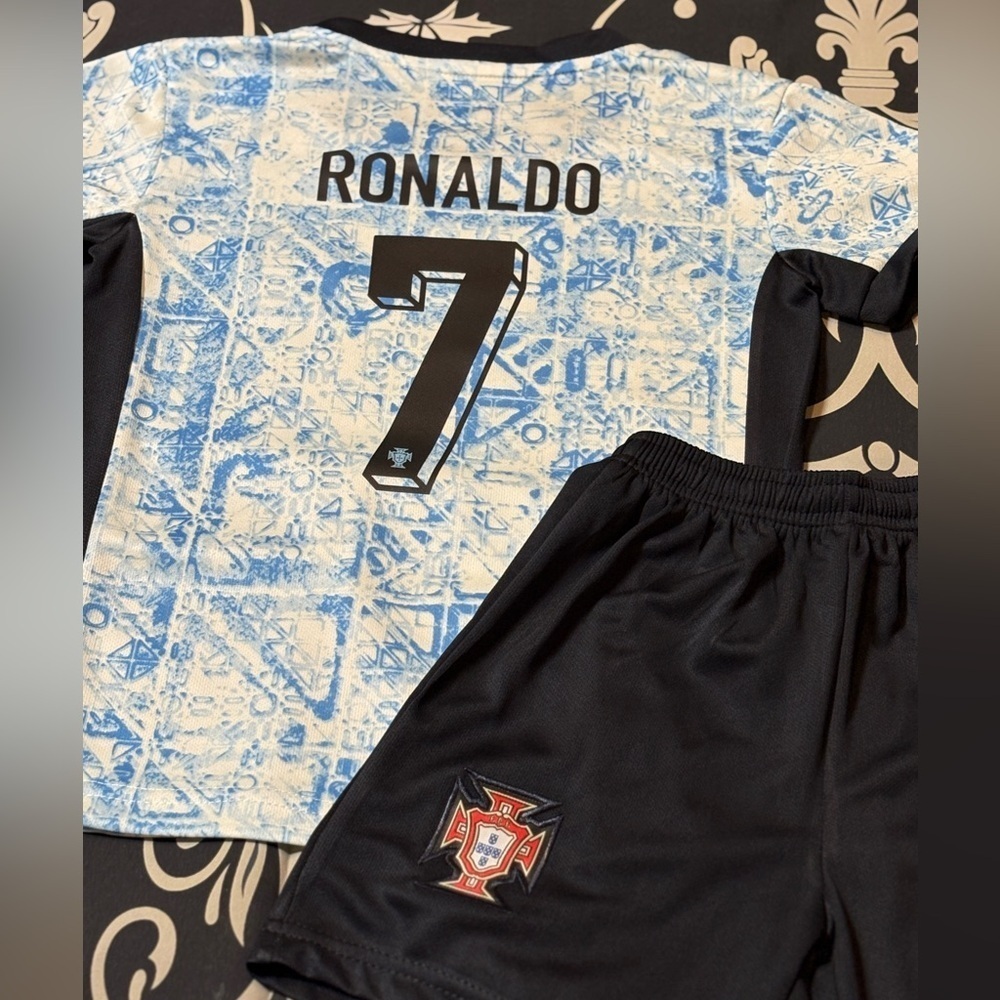Medium Ronaldo Kids Soccer Jersey Portugal Footballer Blue away Kit - Size 26 - Picture 6 of 8